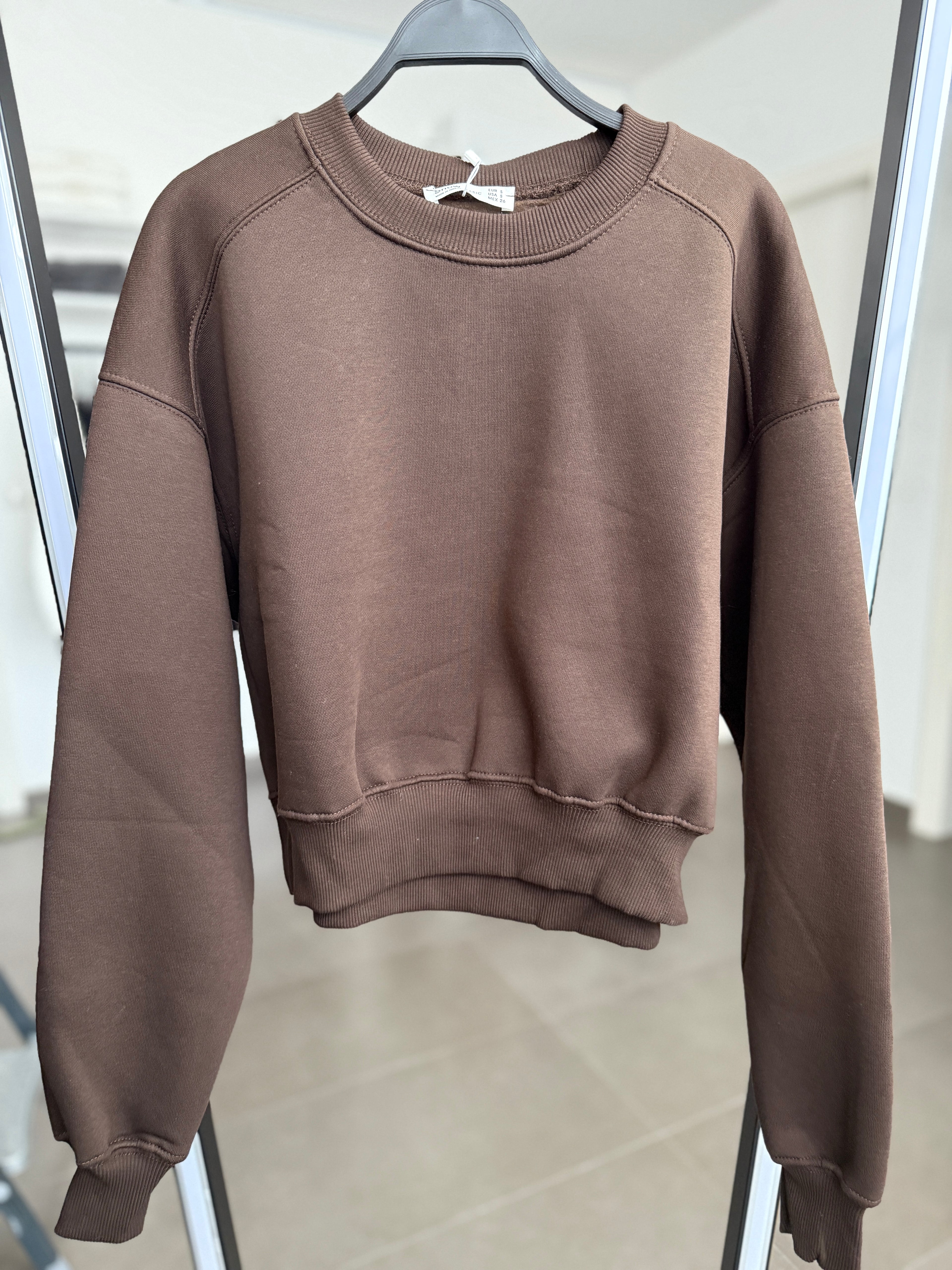Mila basics sweater